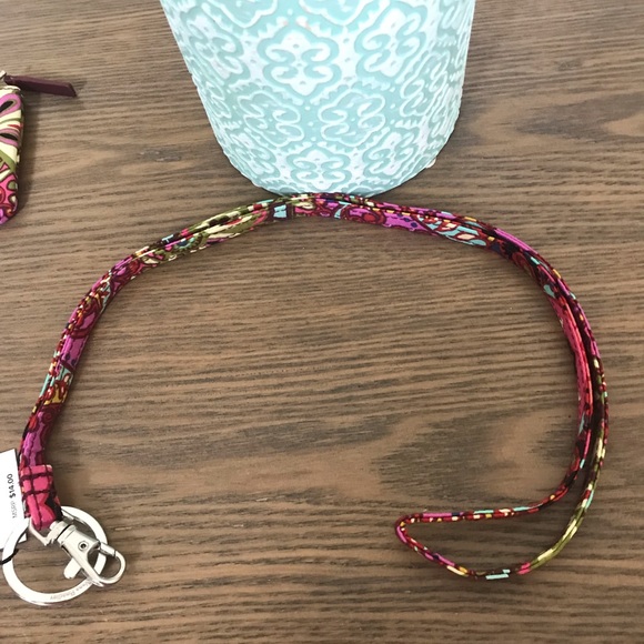LAST 1 NEW🔥Vera Lanyard & Zip ID Set Resort Medal - Picture 5 of 7